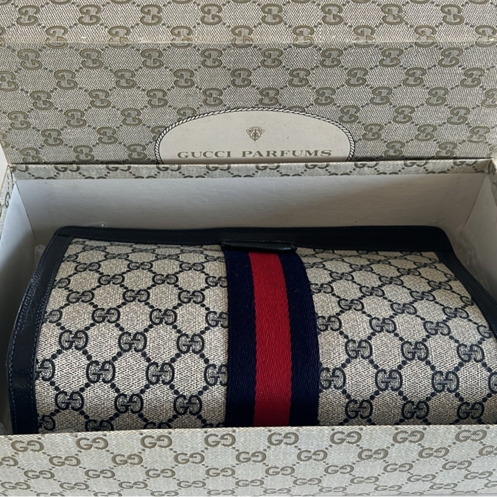 Gucci monogram Ophidia clutch with box